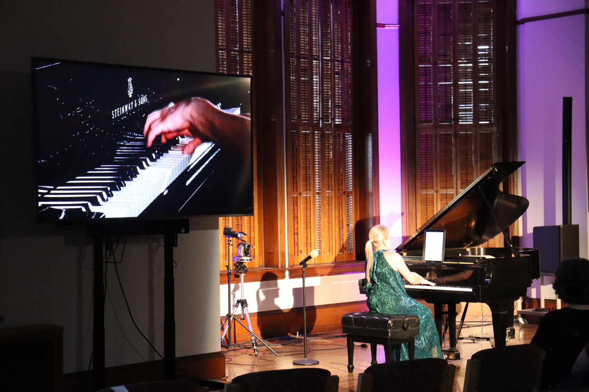 A camera focused just on the artist's hands, allowed the audience to see the complex nature of piano playing close-up.